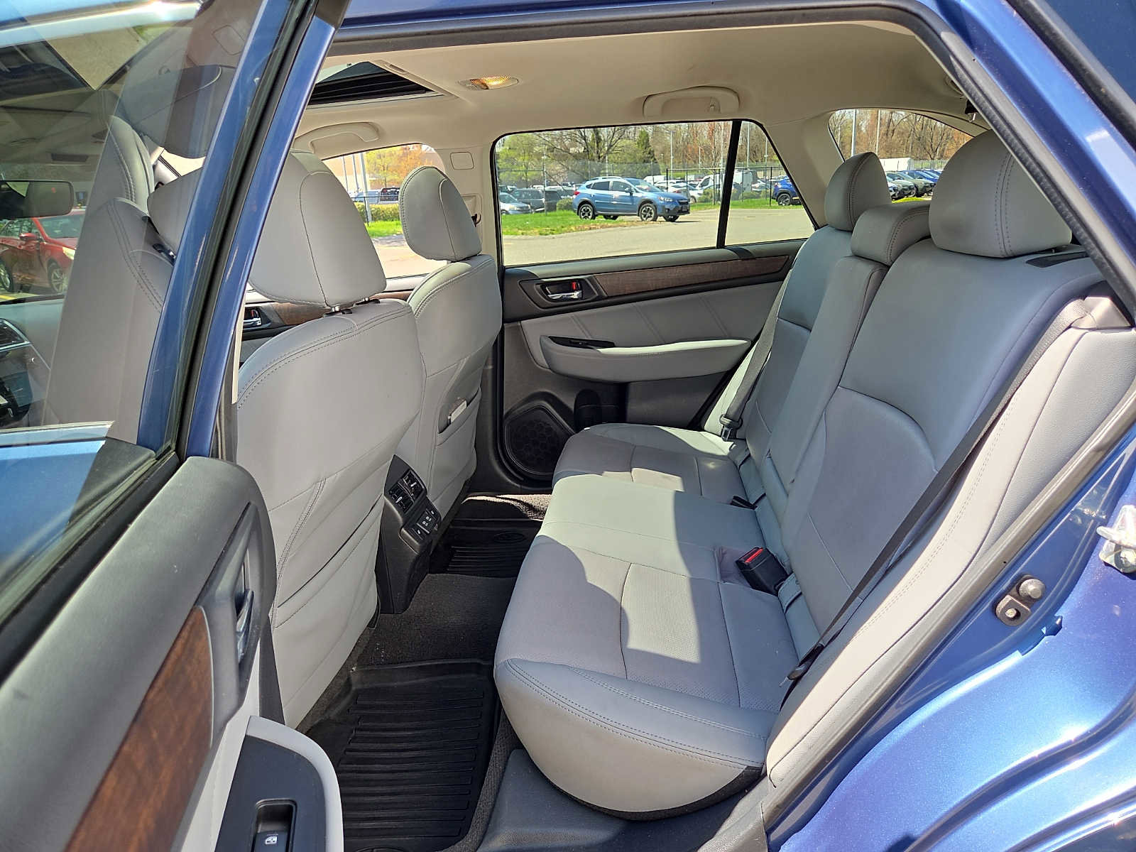 Used 2019 Subaru Outback 2.5i Limited image 11