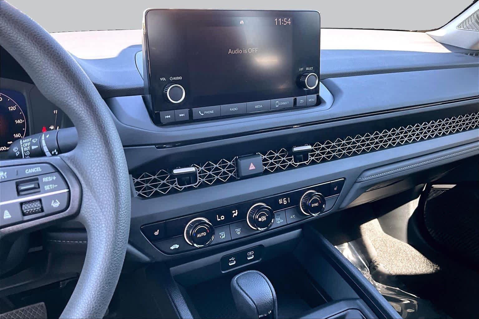 Used 2023 Honda Accord EX image 6