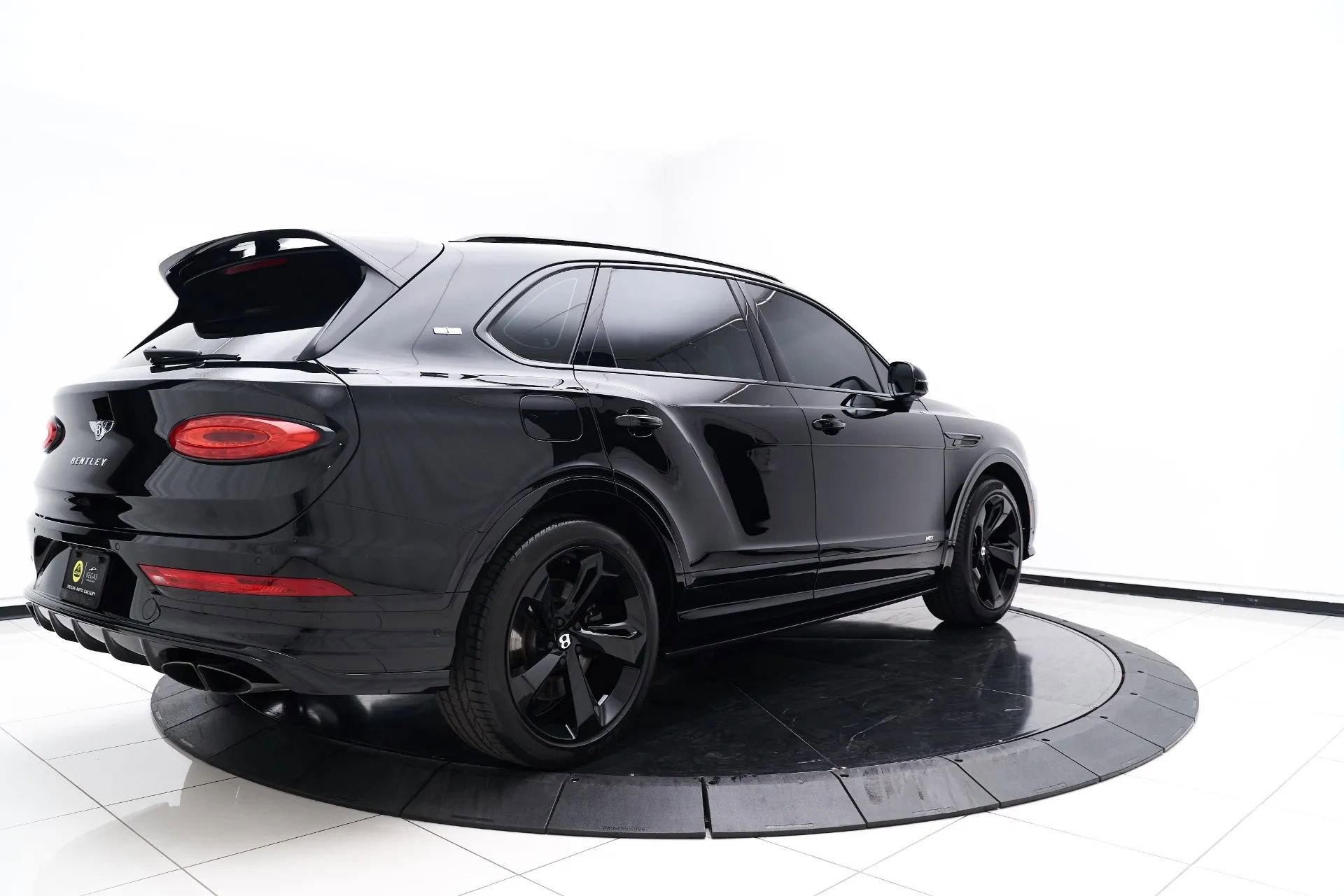 Used 2021 Bentley Bentayga w/ First Edition Specification AWD/4WD image 26