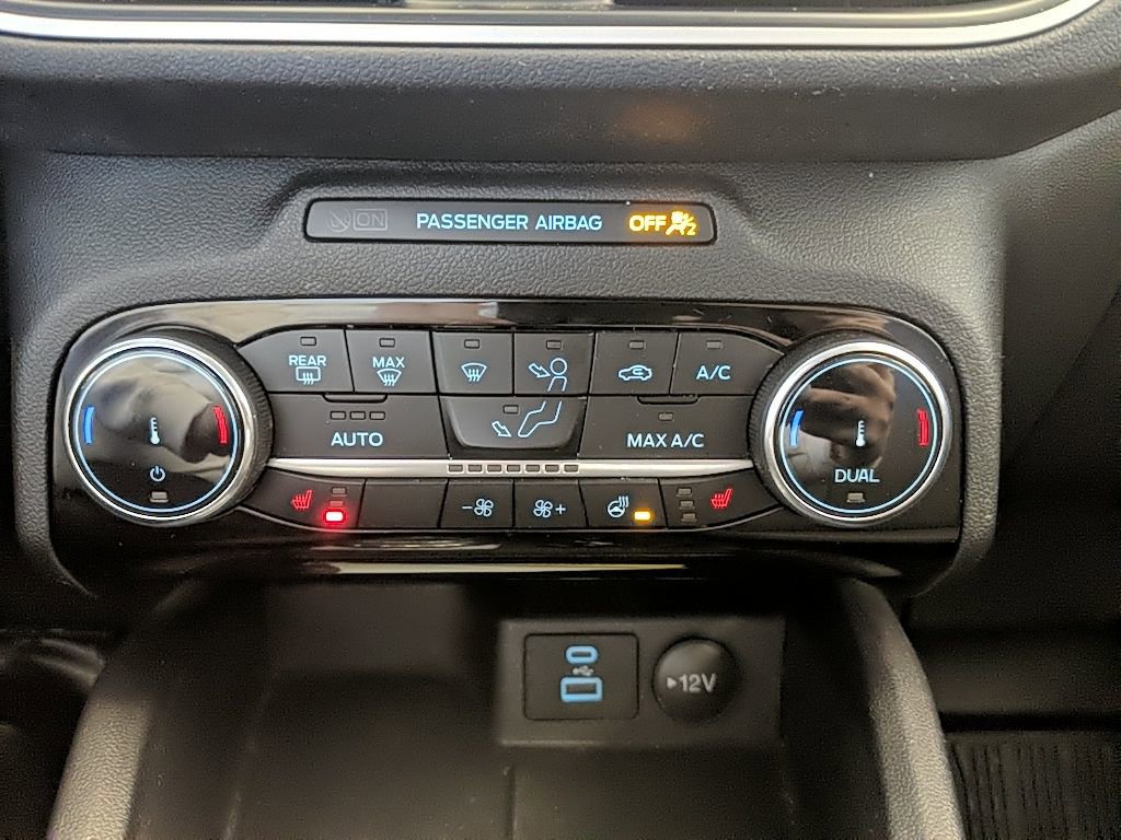 Used 2022 Ford Escape SE w/ SE Sport Appearance Package image 22