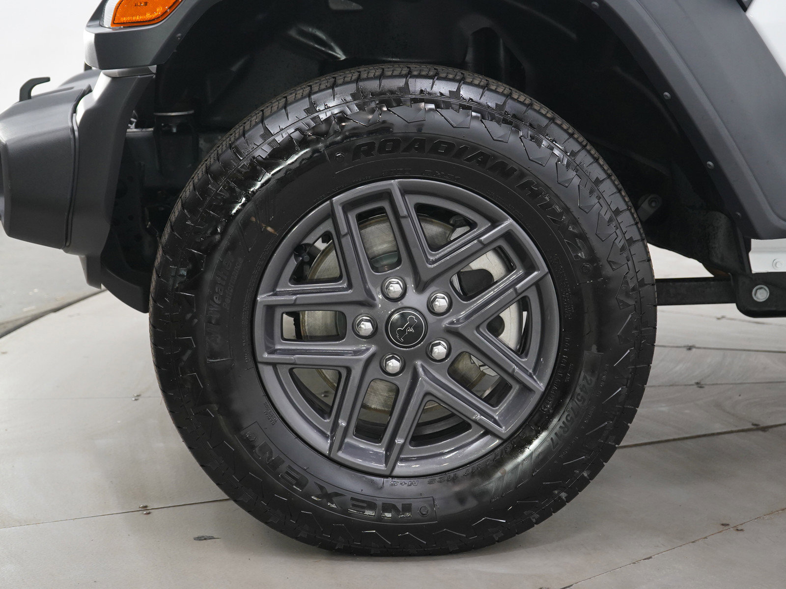 Used 2024 Jeep Wrangler Sport S image 30