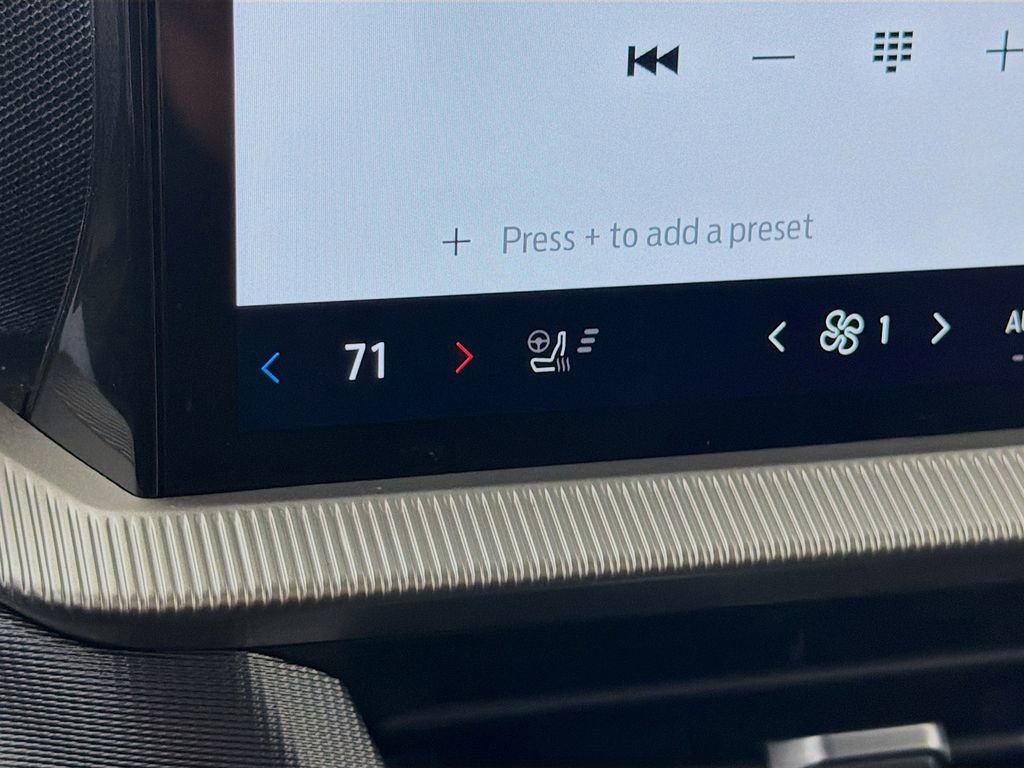 Used 2025 Ford Explorer ST-Line image 24