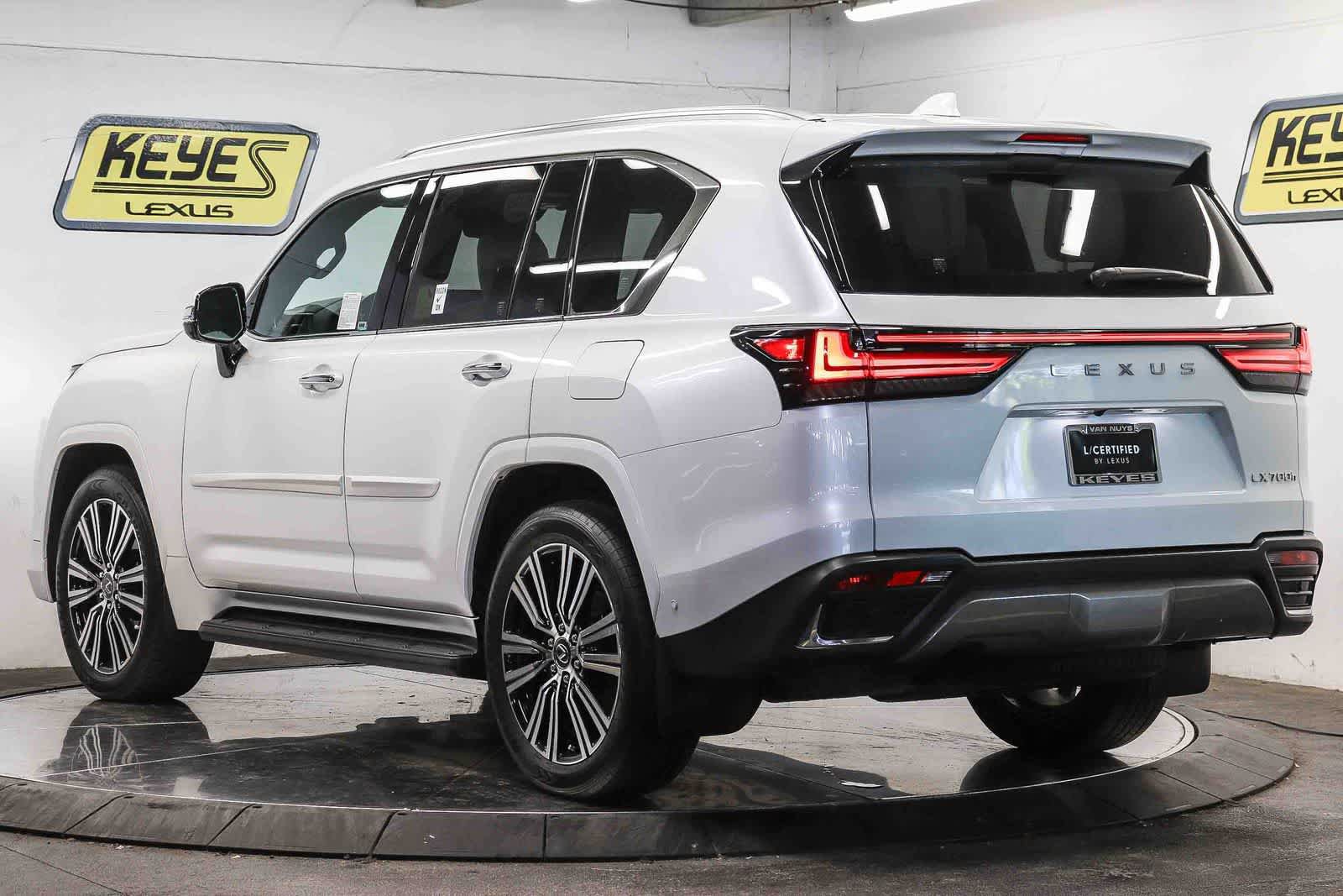 Certified 2025 Lexus LX 700h Luxury AWD/4WD image 2