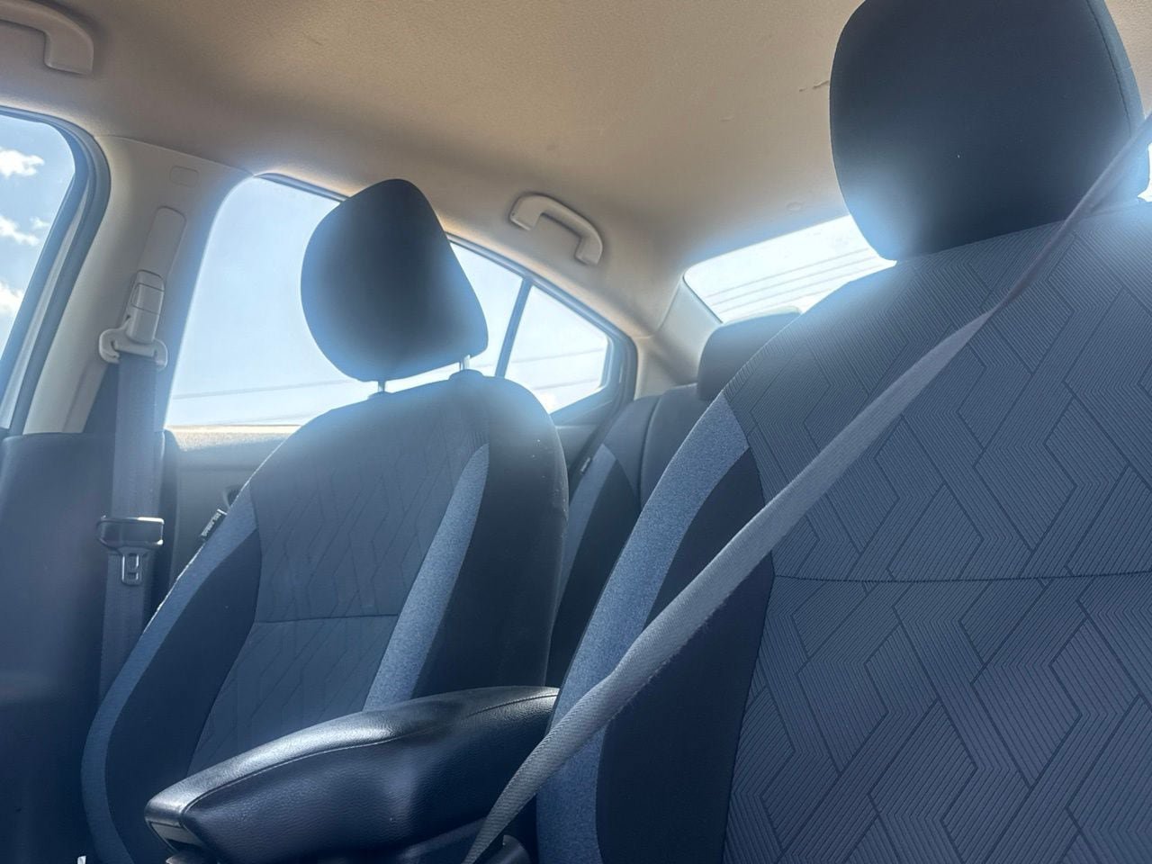 Certified 2024 Nissan Versa SV FWD image 34