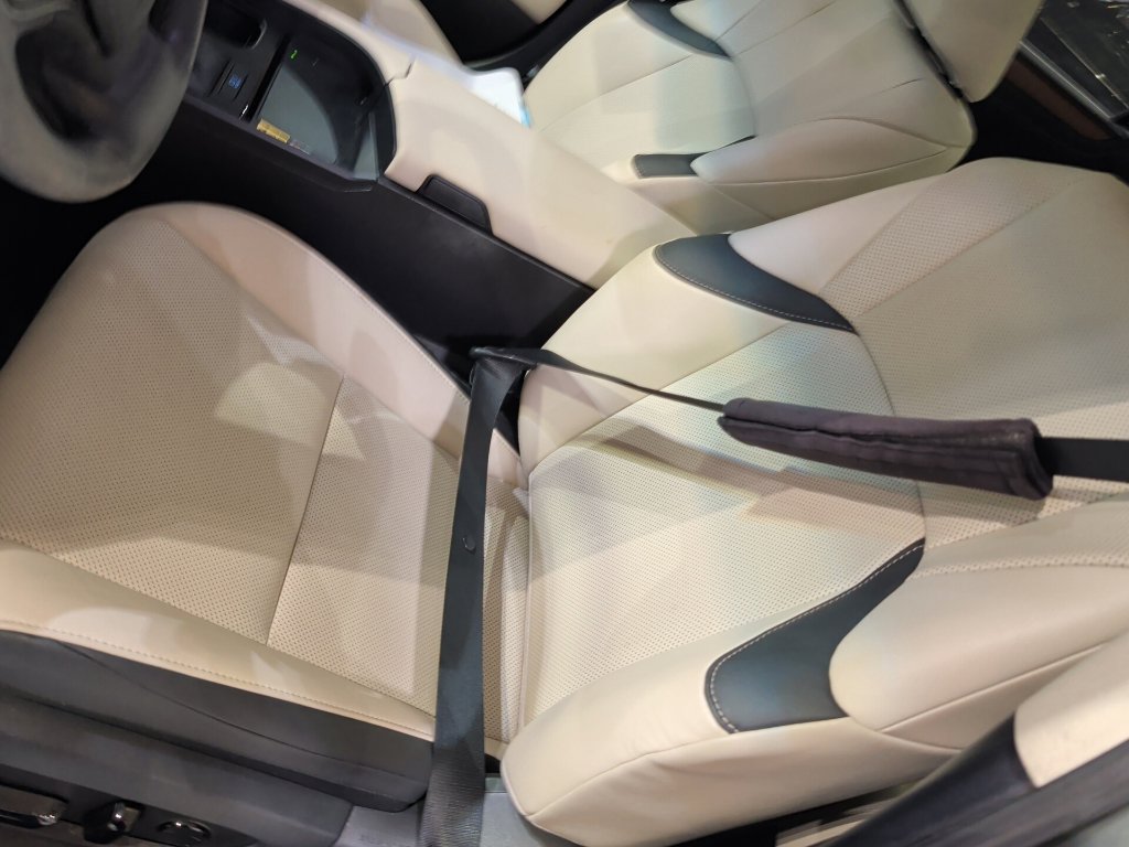 Used 2024 Lexus ES 350 w/ Premium Package FWD image 5