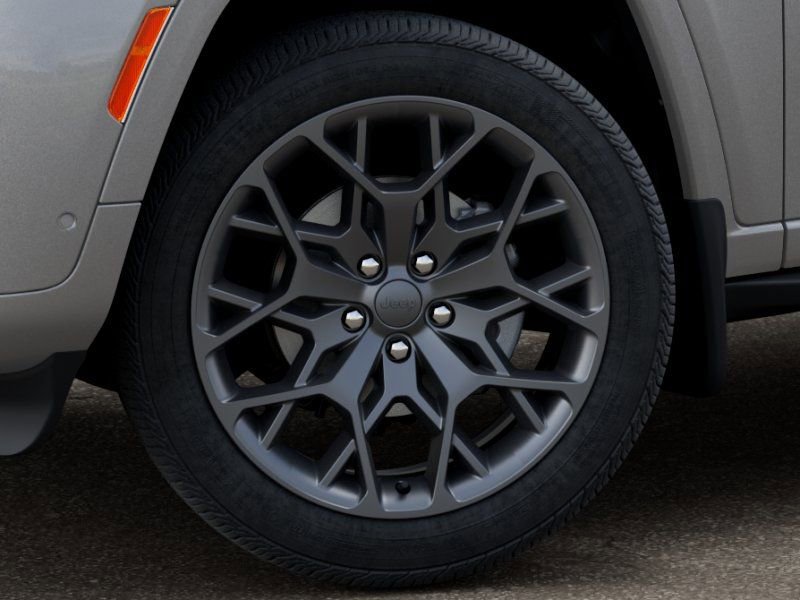 New 2026 Jeep Grand Cherokee L Summit w/ Obsidian Package AWD/4WD image 8