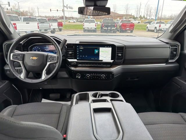 Used 2023 Chevrolet Silverado 1500 LT AWD/4WD image 19