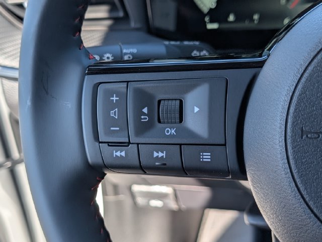 New 2026 Nissan Kicks SR FWD image 18