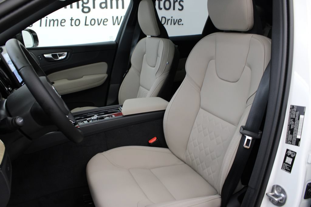 New 2026 Volvo XC60 B5 Plus w/ Protection Package Premier AWD/4WD image 15