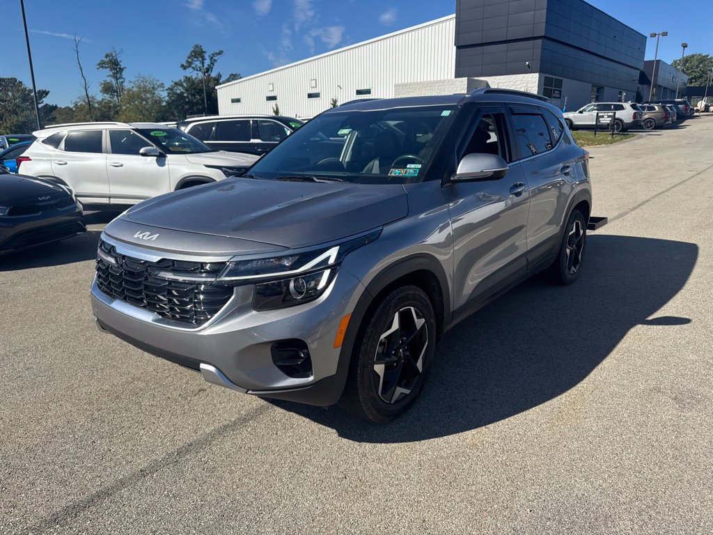 Certified 2024 Kia Seltos EX AWD/4WD image 3