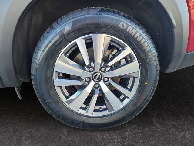 Used 2023 Nissan Pathfinder SL w/ Lighting Package (N92) image 31