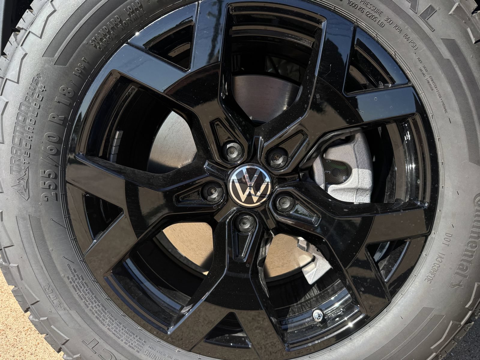 New 2026 Volkswagen Atlas Peak Edition AWD/4WD image 22