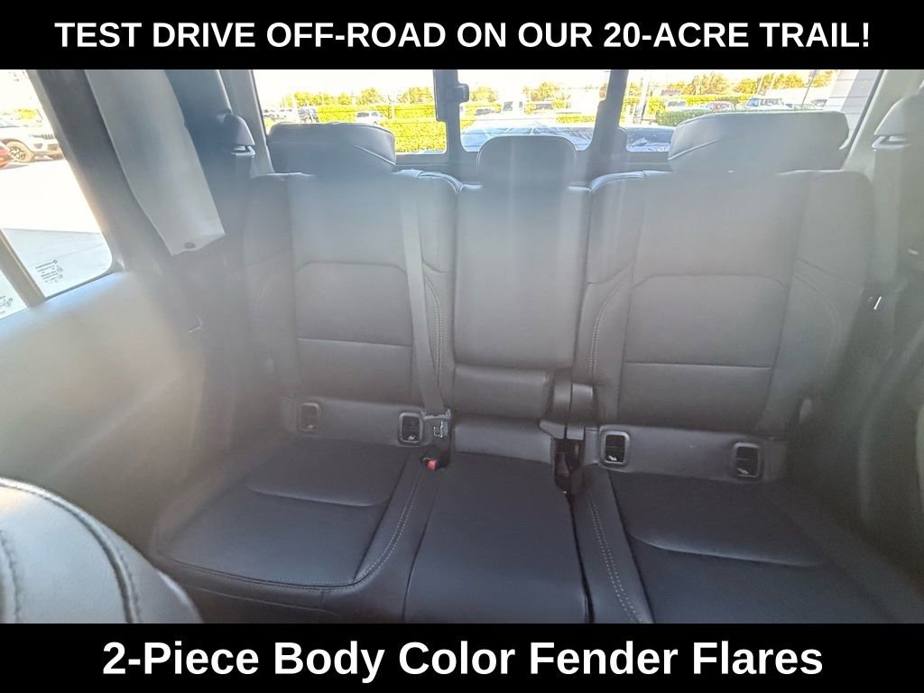 New 2026 Jeep Gladiator Sahara image 23