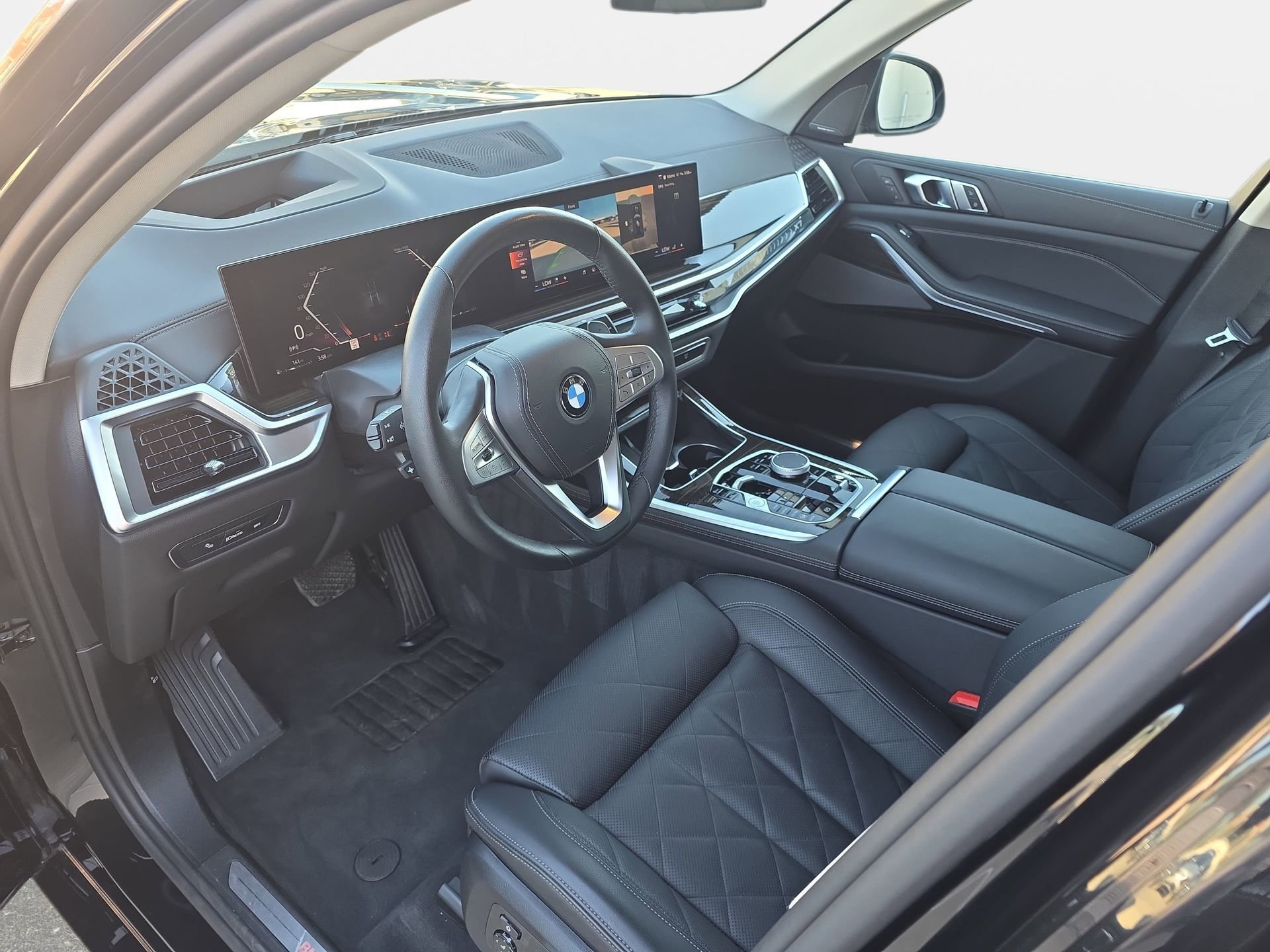 Used 2025 BMW X7 xDrive40i image 16