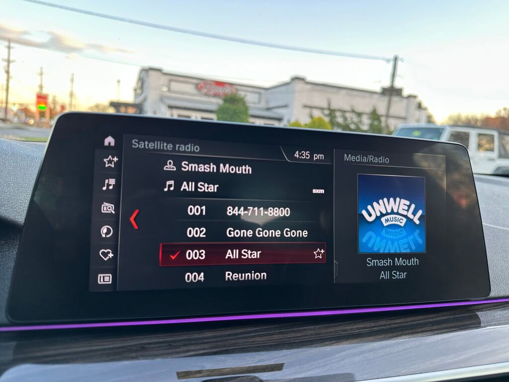 Used 2018 BMW 530i xDrive image 18