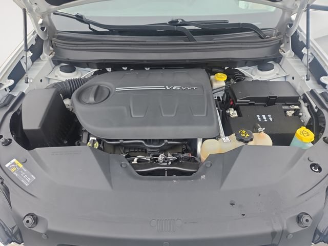 Used 2020 Jeep Cherokee Limited AWD/4WD image 30