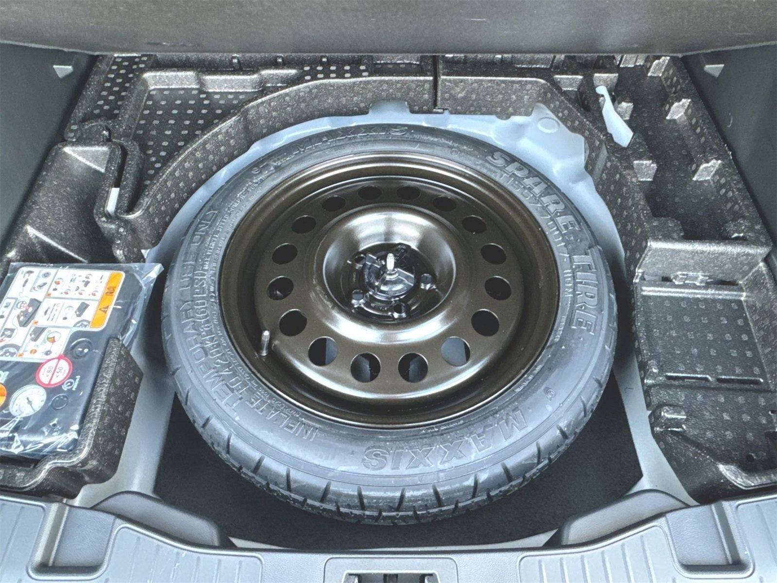 New 2025 Ford Escape Active w/ Tech Pack #1 image 13