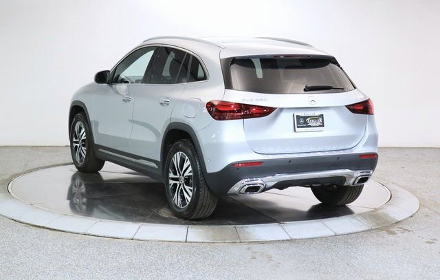 Certified 2025 Mercedes-Benz GLA 250 4MATIC image 2