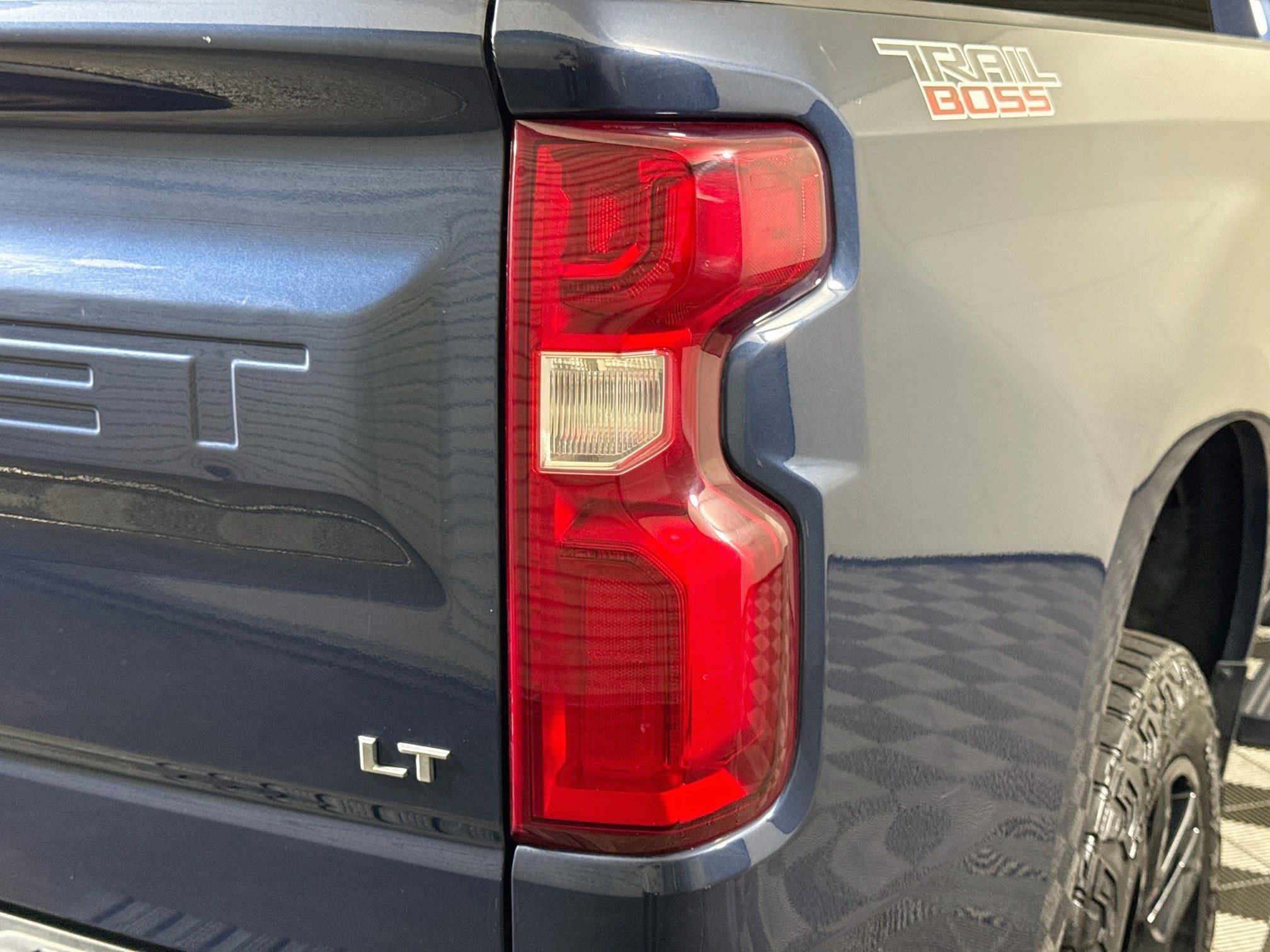 Used 2021 Chevrolet Silverado 1500 LT Trail Boss AWD/4WD image 34