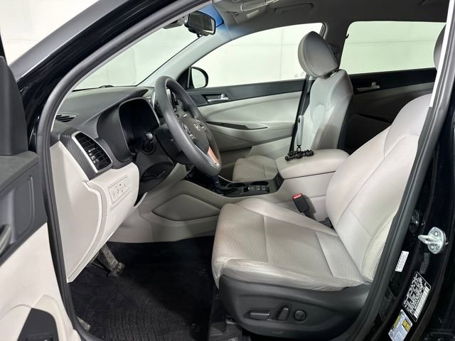 Used 2020 Hyundai Tucson Value w/ Winter Weather Package image 11