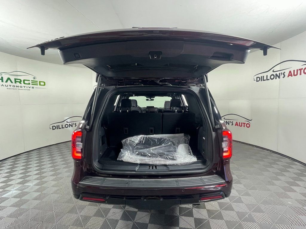 Used 2024 Ford Expedition Limited image 6