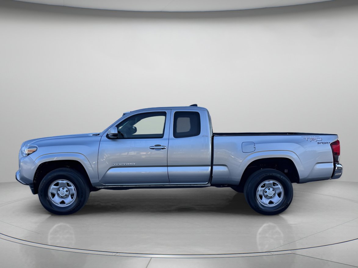 Used 2022 Toyota Tacoma SR5 image 5