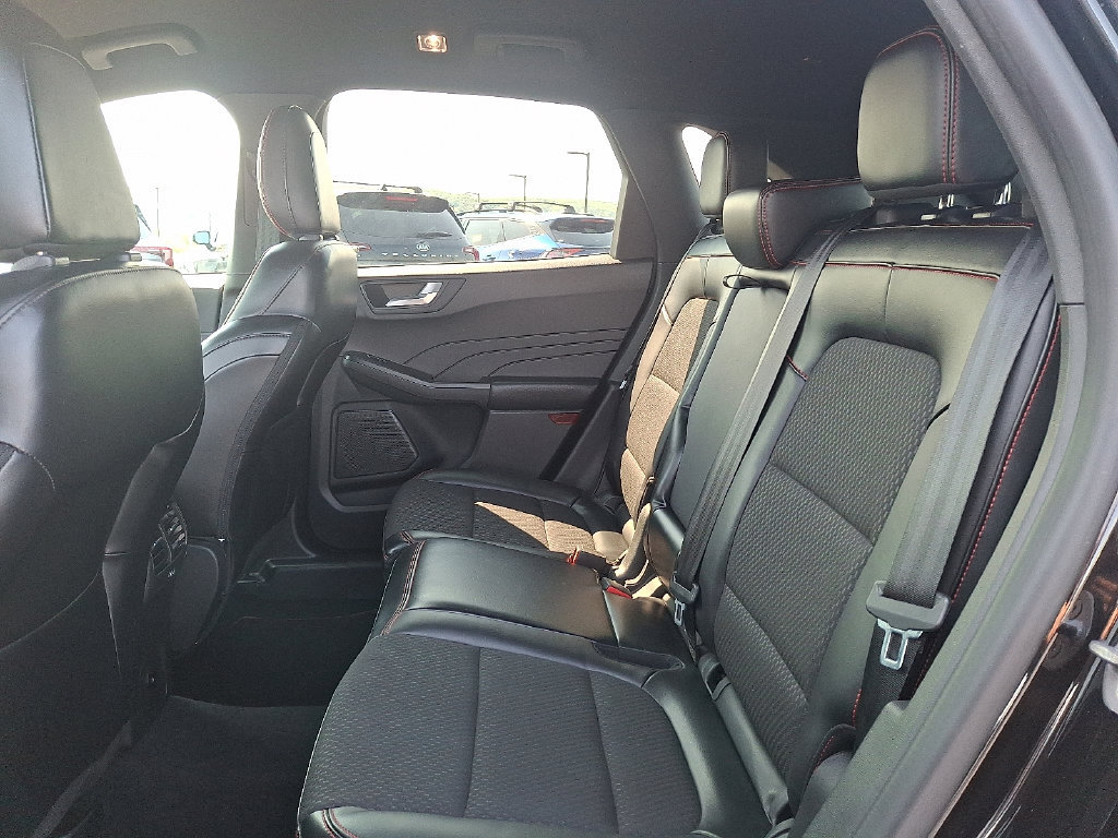 Used 2023 Ford Escape ST-Line w/ Tech Pack #1 AWD/4WD image 11