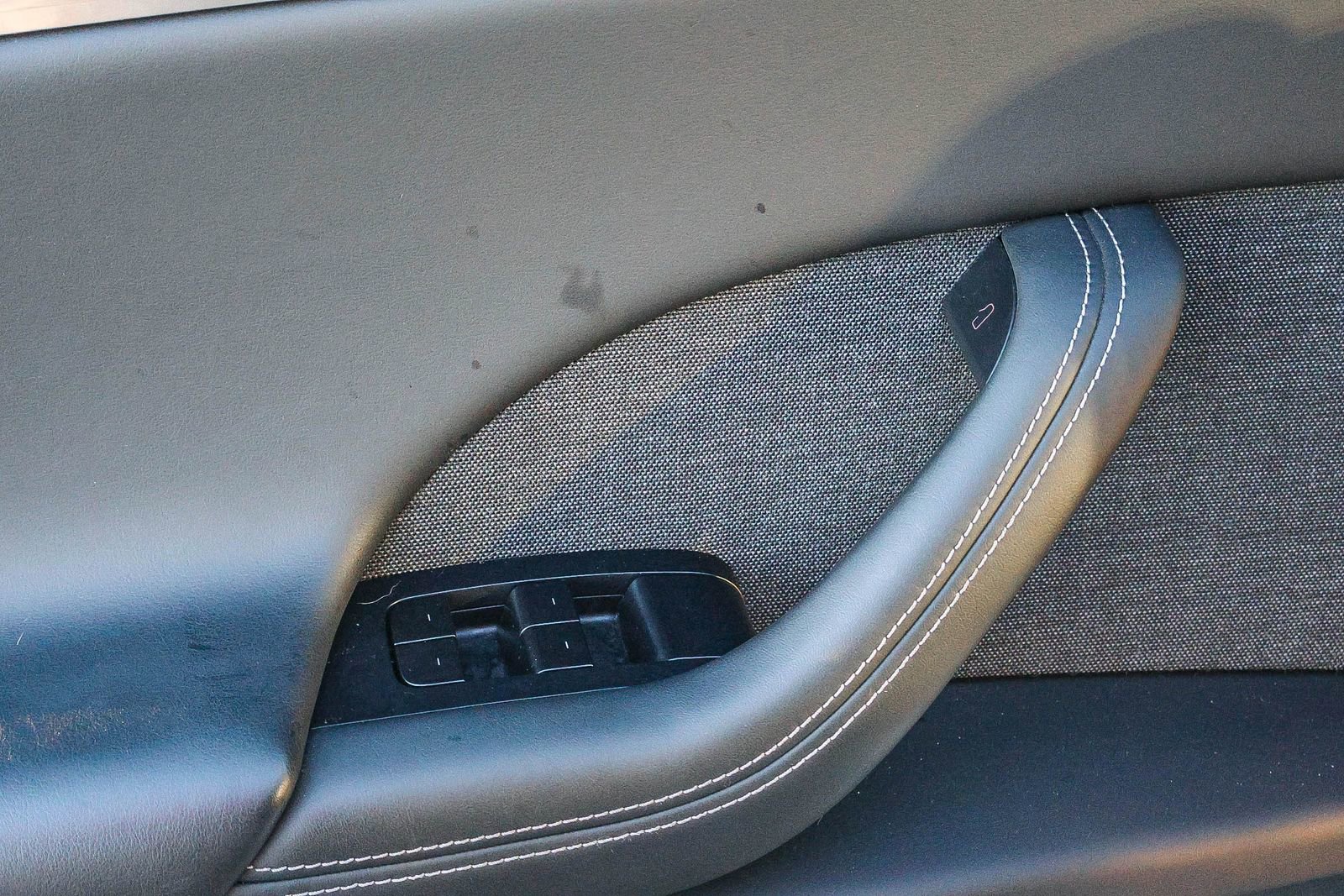 Used 2023 Tesla Model X image 32