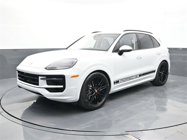 New 2026 Porsche Cayenne GTS image 1