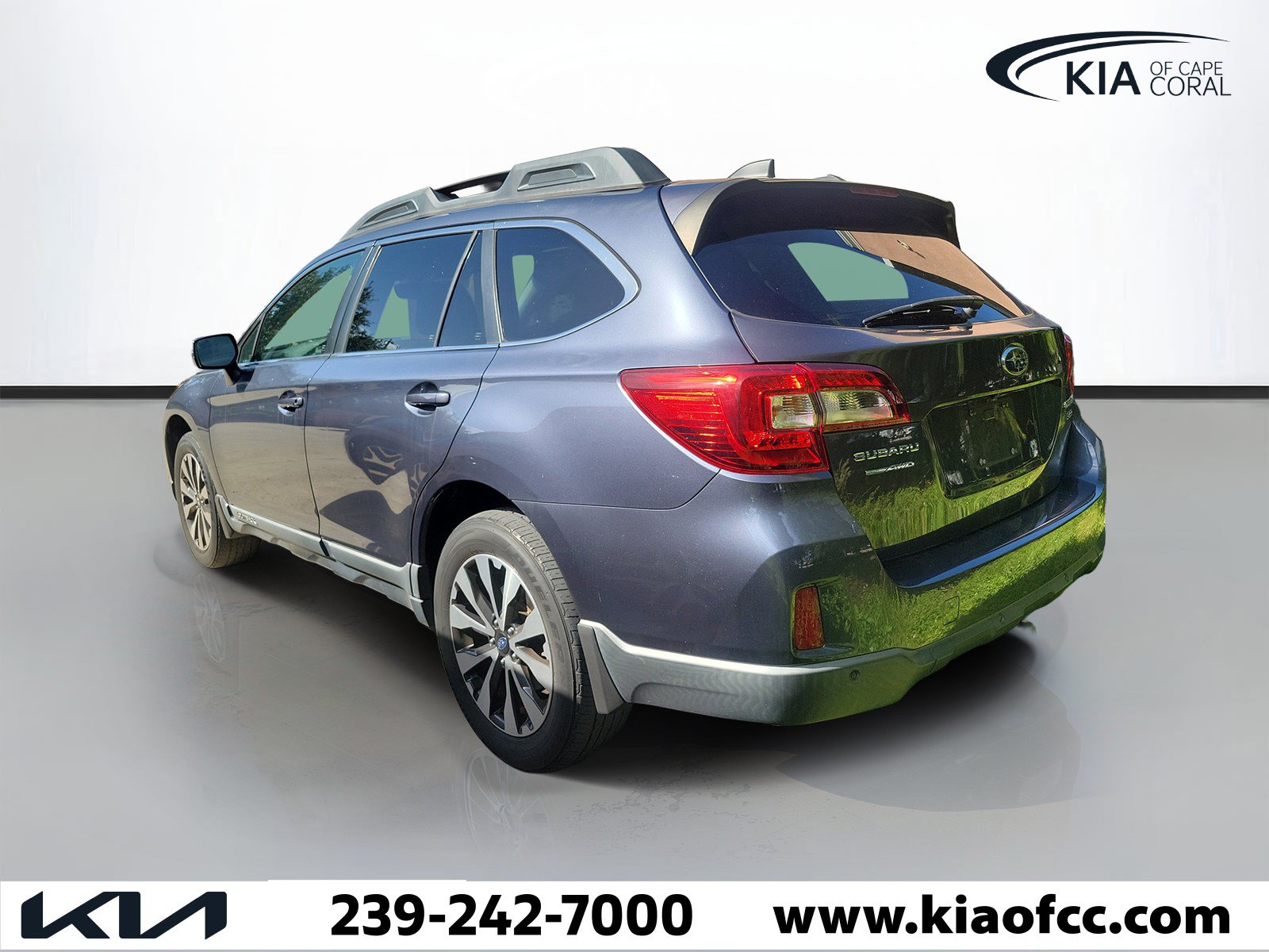 Used 2017 Subaru Outback 3.6R Limited AWD/4WD image 2