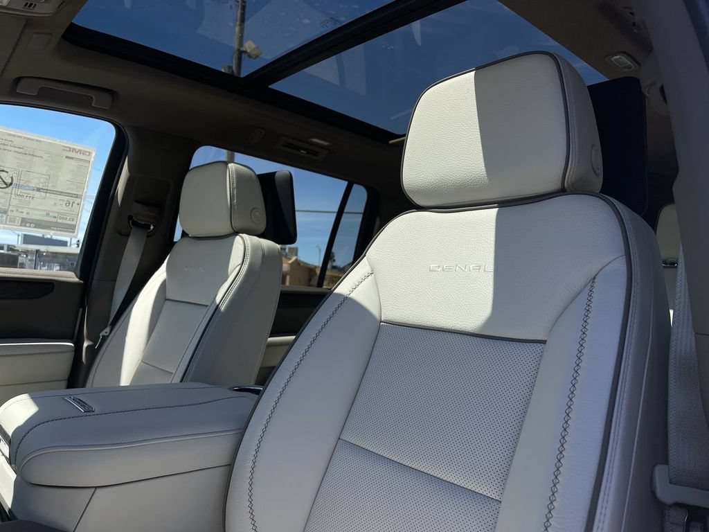 New 2026 GMC Yukon XL Denali w/ Denali Reserve Package AWD/4WD image 19
