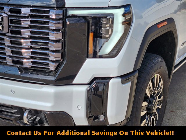 New 2026 GMC Sierra 2500 Denali Ultimate w/ LPO, Black Badging Package image 6