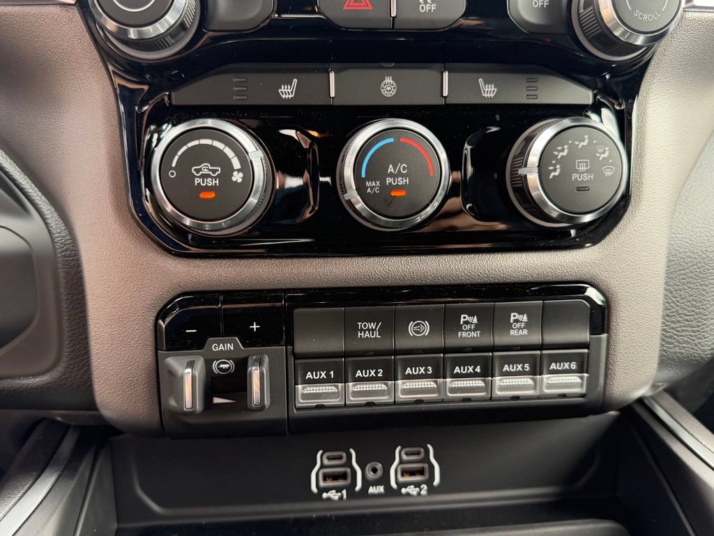 New 2026 RAM 3500 Big Horn AWD/4WD image 20