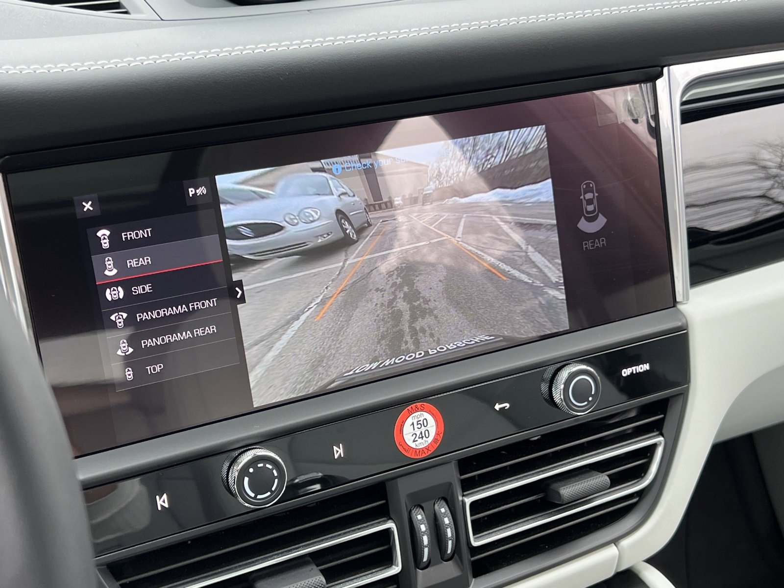 Certified 2025 Porsche Macan image 26