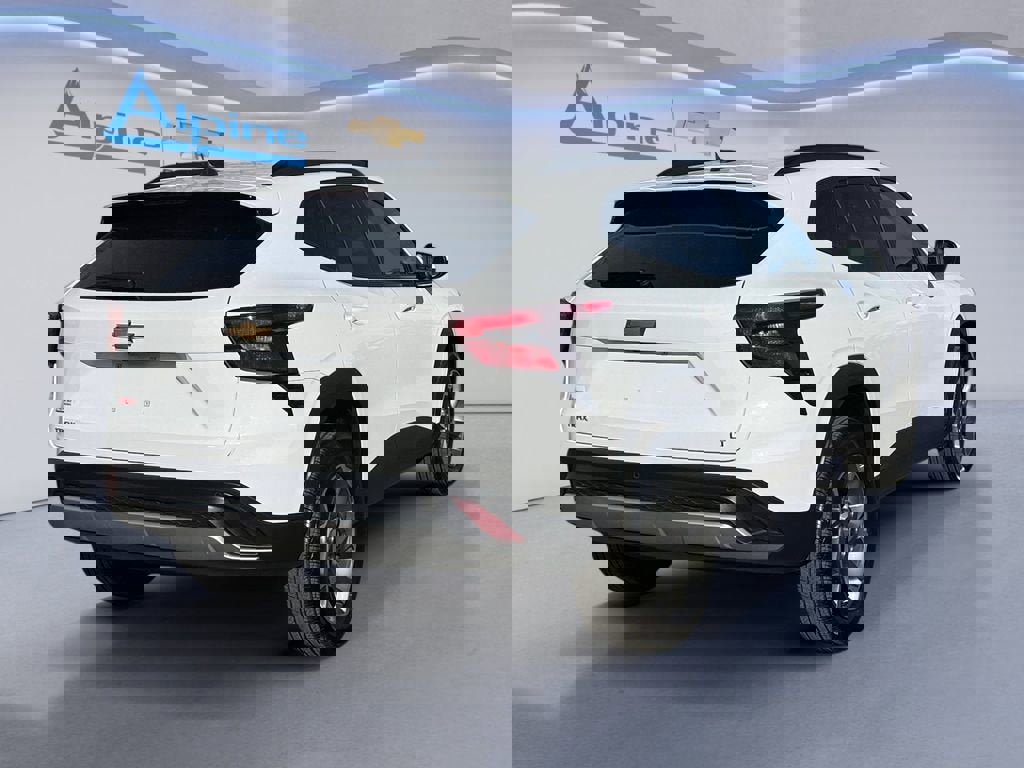 Used 2025 Chevrolet Trax LT w/ Driver Confidence Package image 5