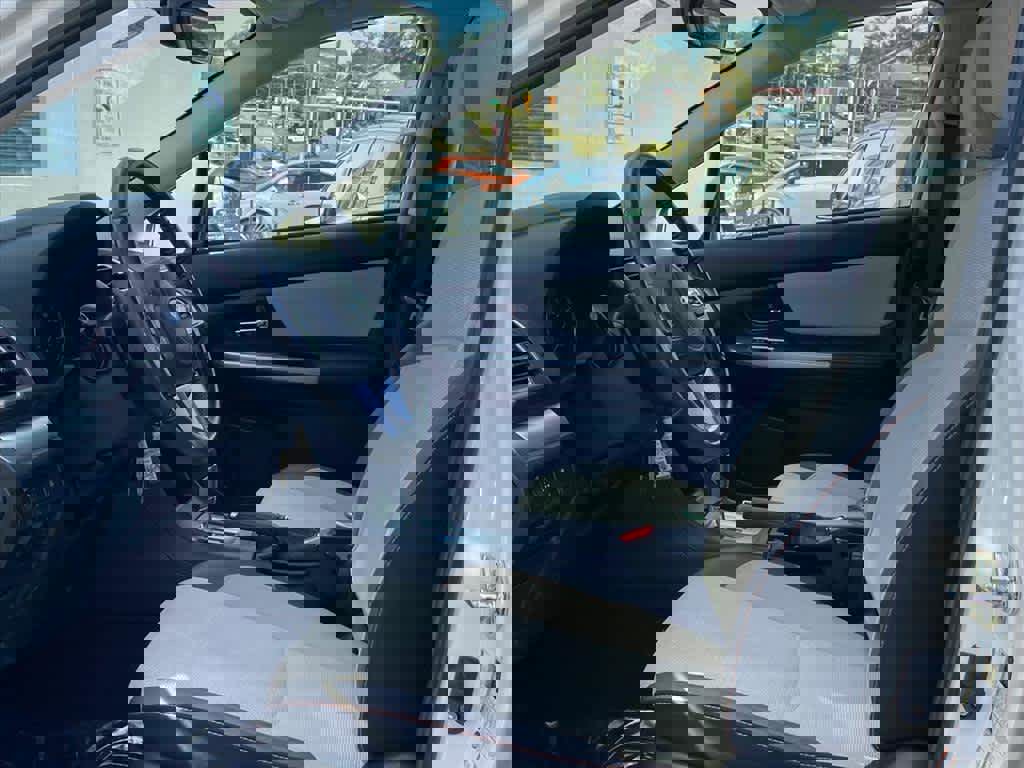 Used 2017 Subaru Crosstrek 2.0i Premium image 11