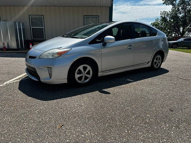 Used 2013 Toyota Prius Three w/ Solar Roof Pkg FWD image 2