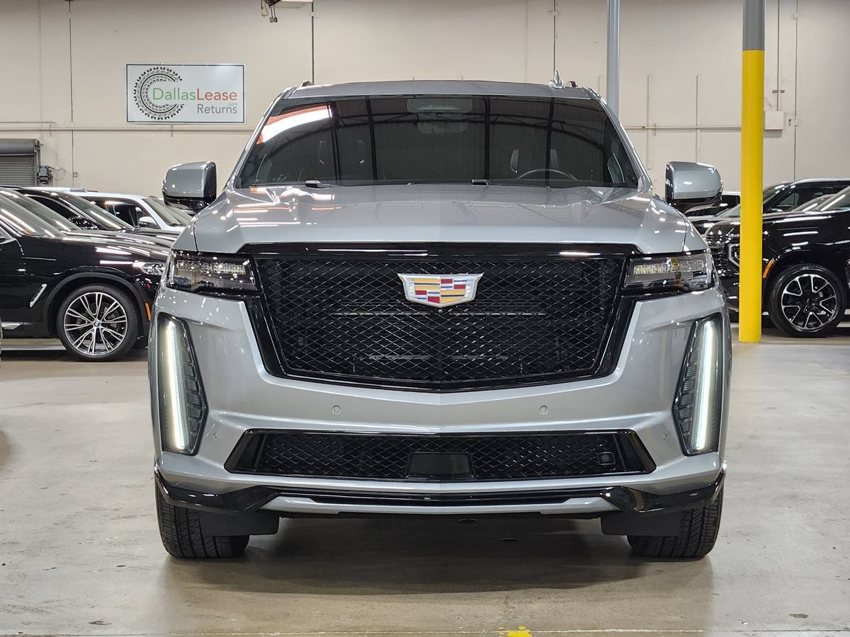 Used 2023 Cadillac Escalade V AWD/4WD image 2