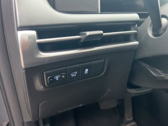 Used 2025 Hyundai Tucson SEL FWD image 16