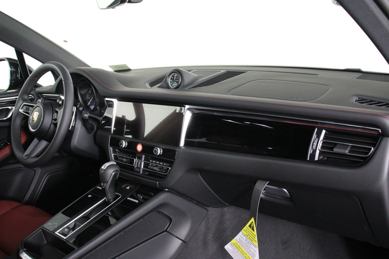 New 2026 Porsche Macan AWD/4WD image 15