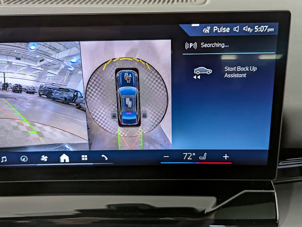 Used 2025 BMW 530i xDrive w/ Premium Package image 24