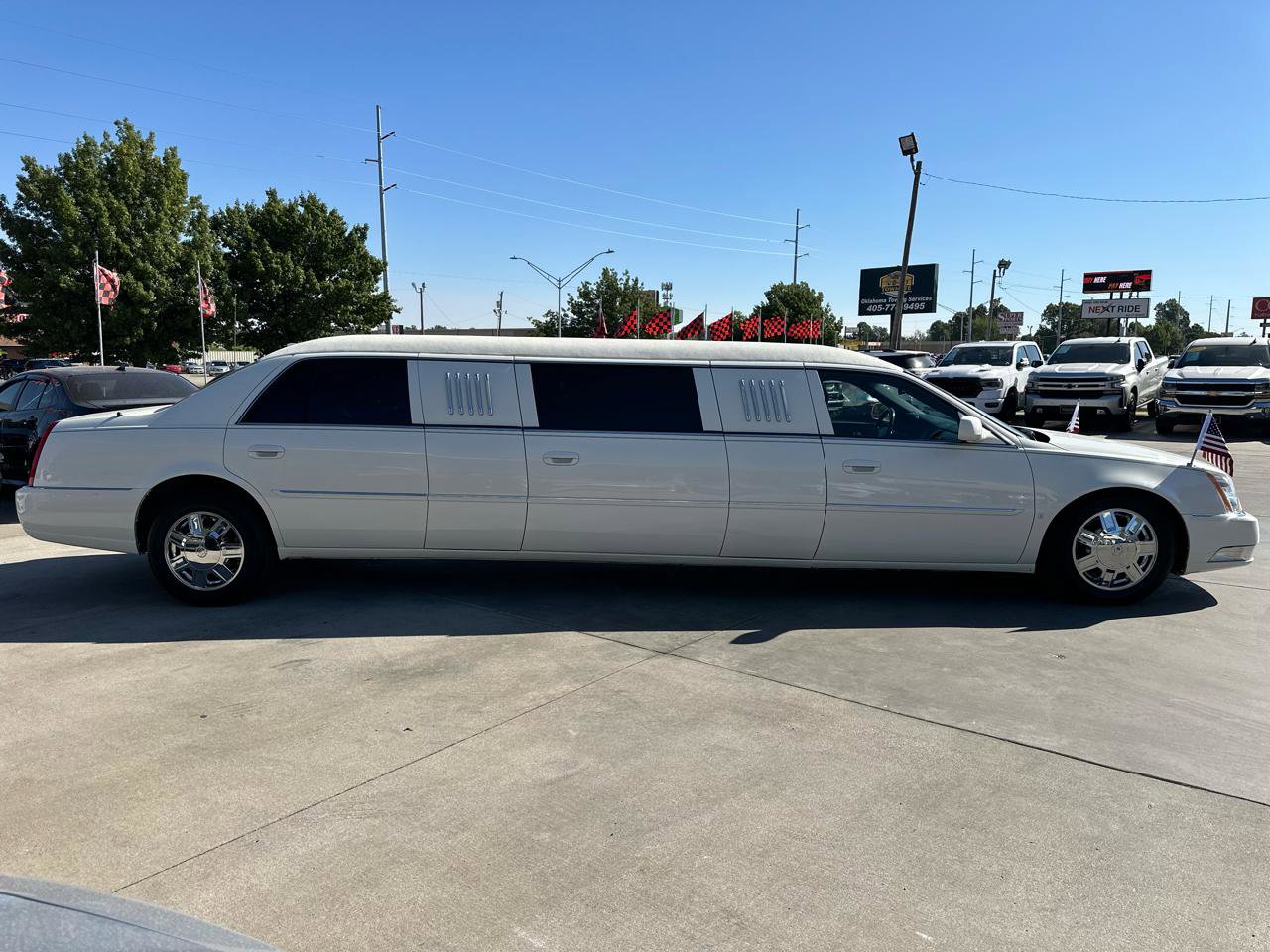 Used 2009 Cadillac DTS Limousine image 9