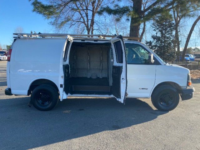 Used 2006 Chevrolet Express 2500 image 13