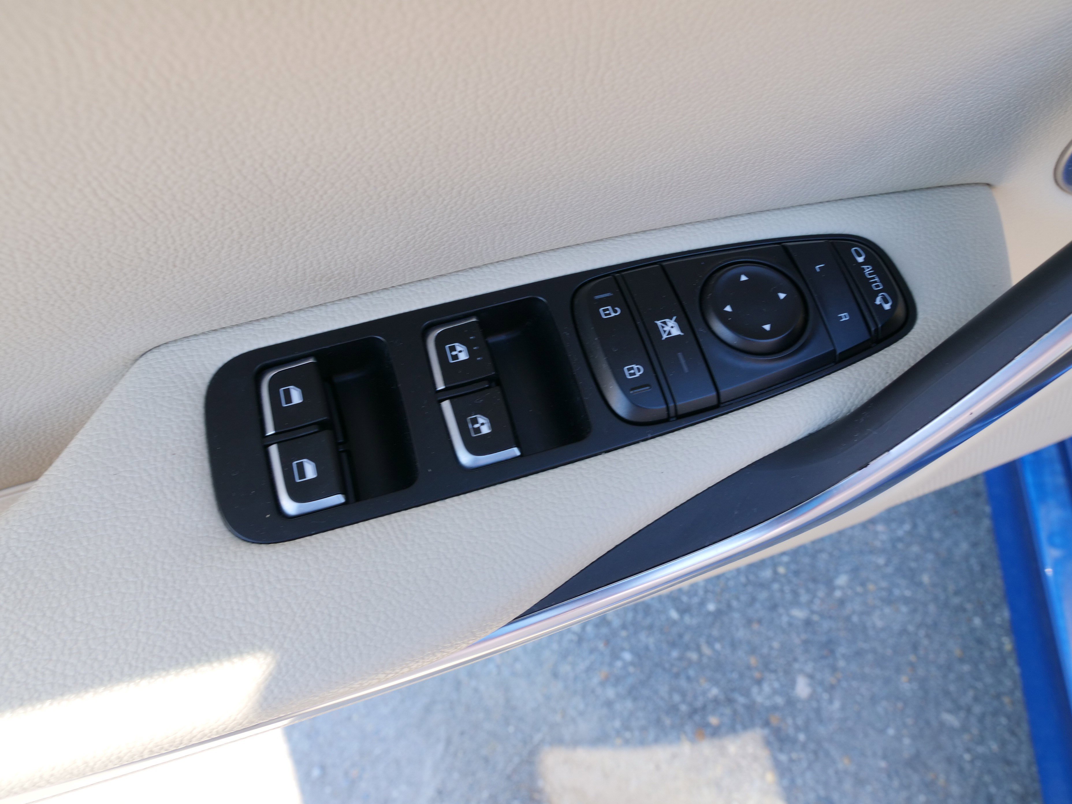 Used 2022 Kia Stinger GT-Line w/ Sun & Sound Package image 18