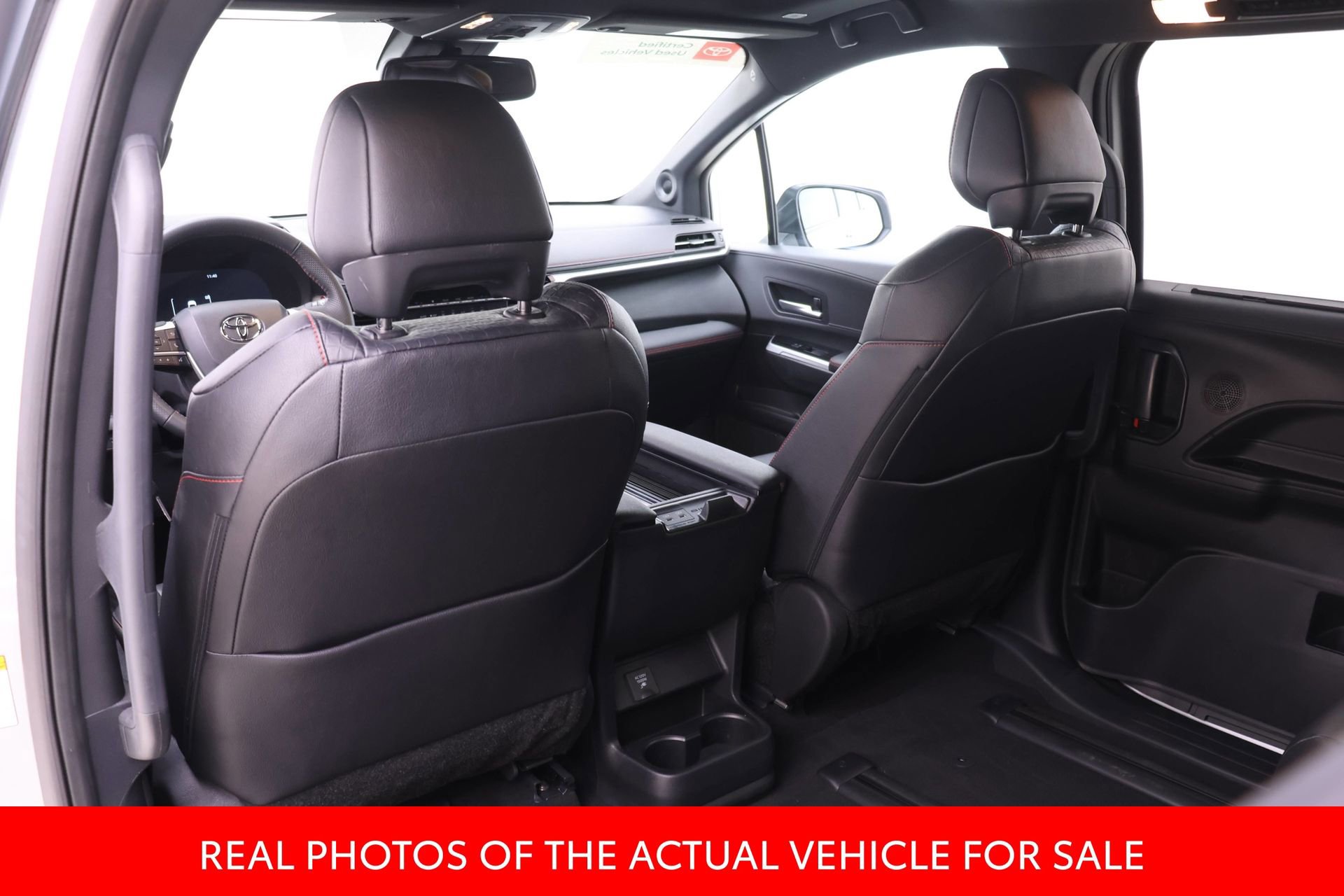 Certified 2025 Toyota Sienna XSE w/ XSE Plus Package FWD image 10