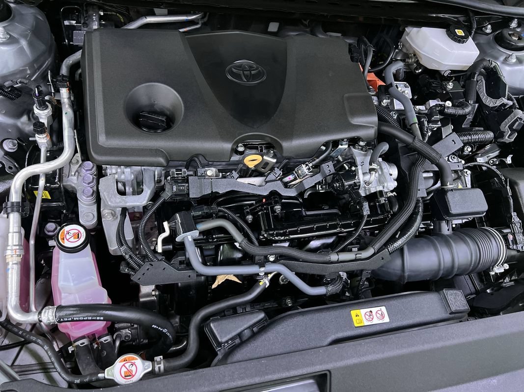 Used 2025 Toyota Camry XSE FWD image 18