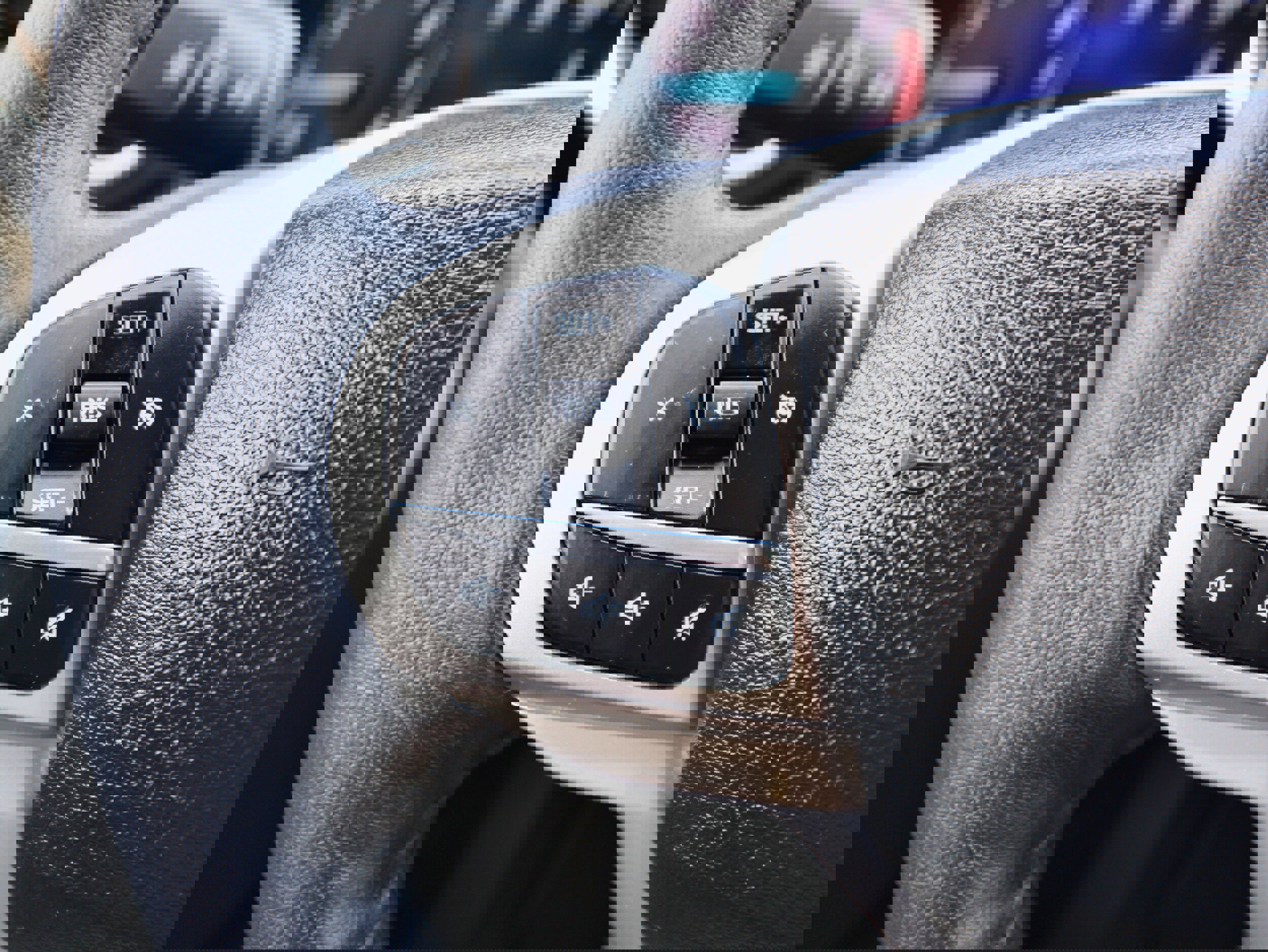 Used 2022 Ford Explorer XLT w/ Equipment Group 202A image 23