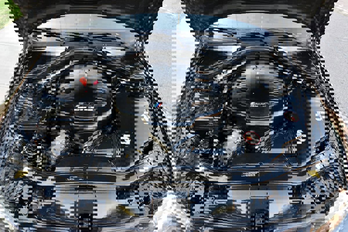 Used 2012 BMW M3 Convertible w/ Premium Pkg image 27