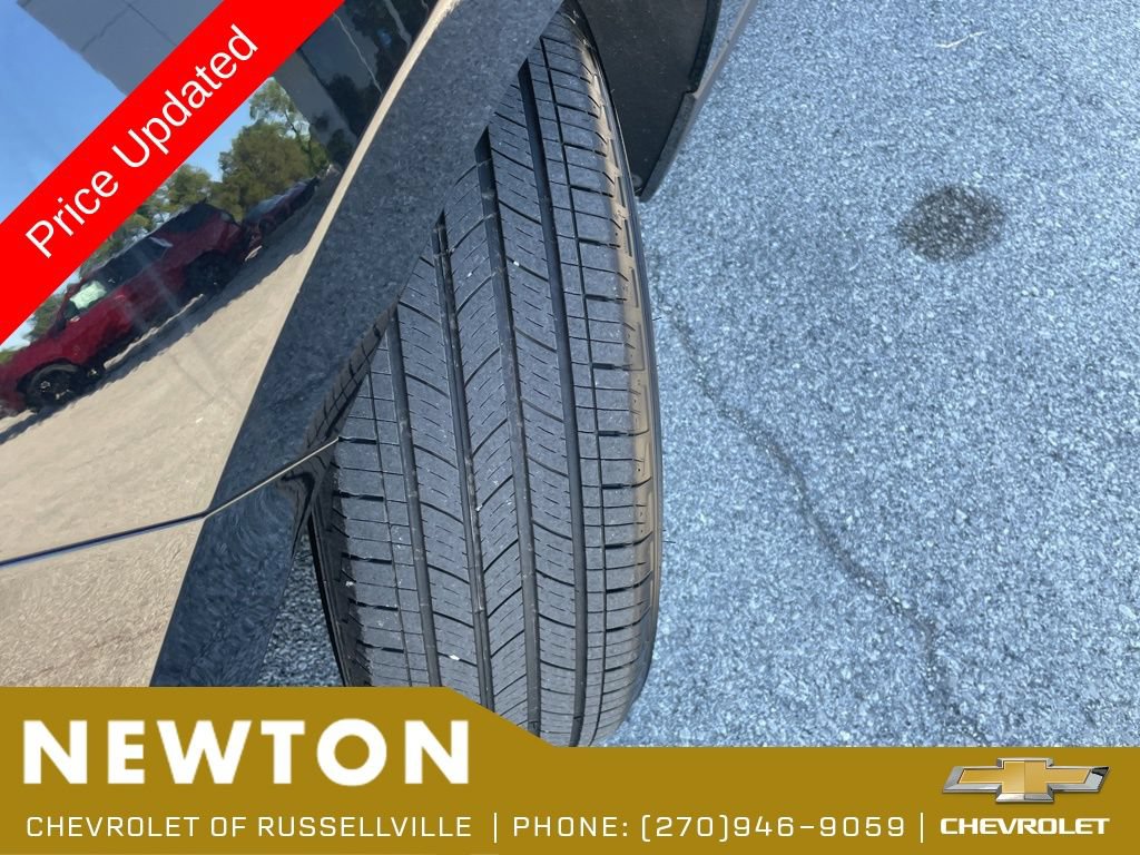 Used 2024 Chevrolet Equinox LT w/ LPO, Floor Liner Package FWD image 48