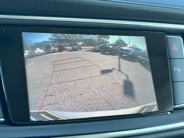 Used 2019 Buick Enclave Essence image 12